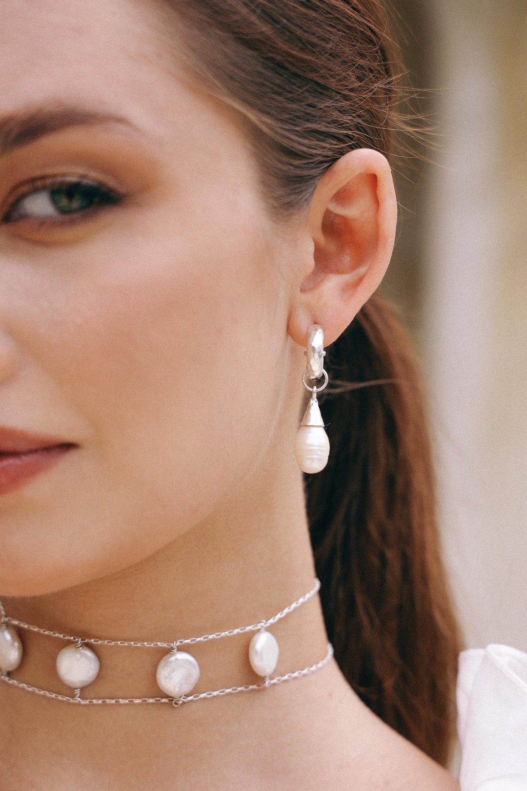 PENDIENTES DE ARO DE PLATA Y NÁCAR